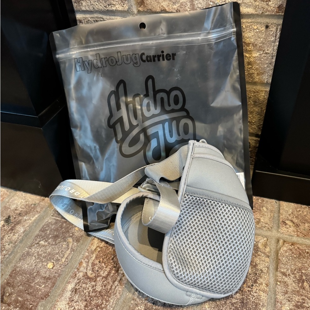 New hydrojug neoprene half sleeve